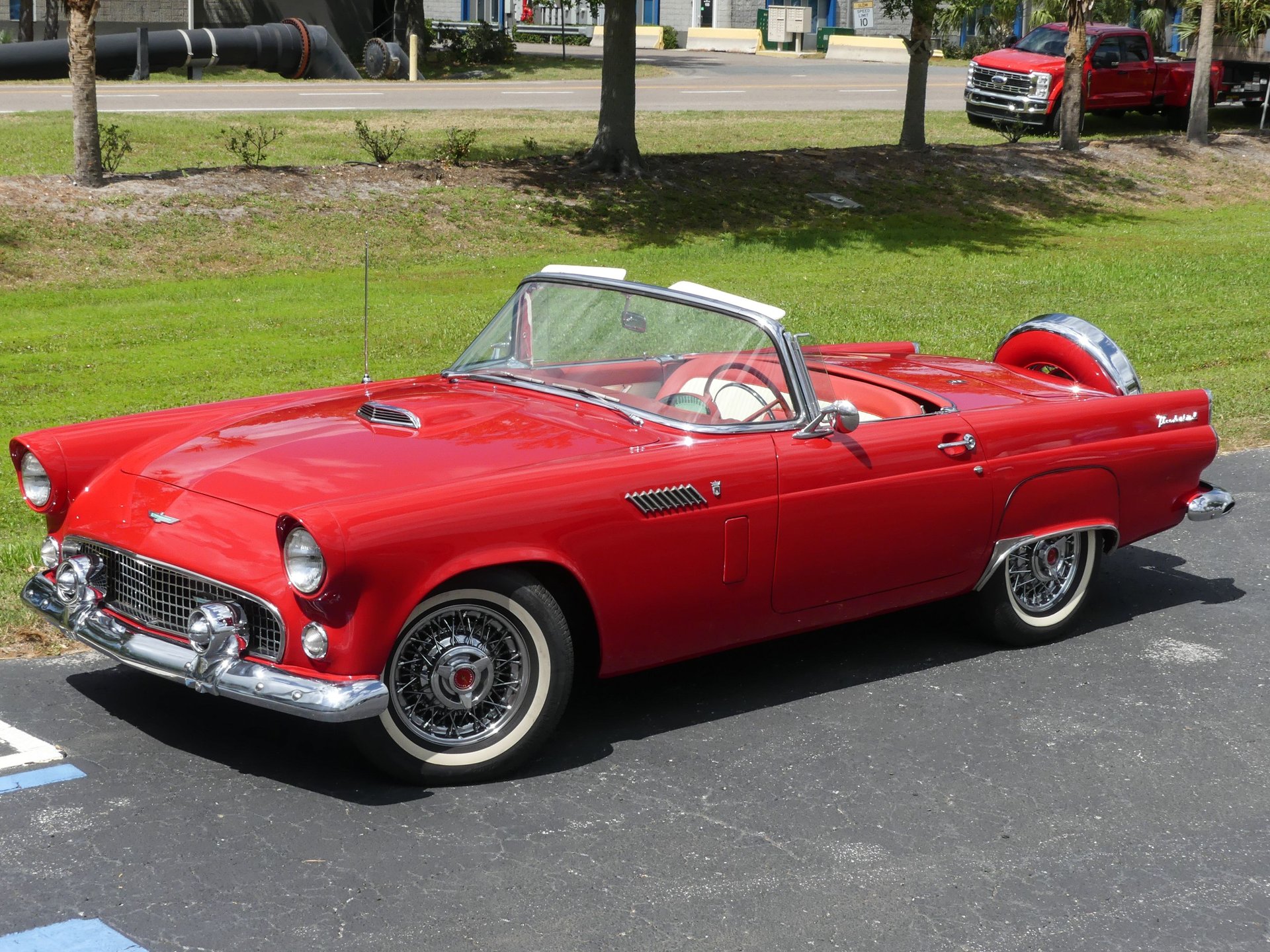 1956-ford-thunderbird-khh84i7j