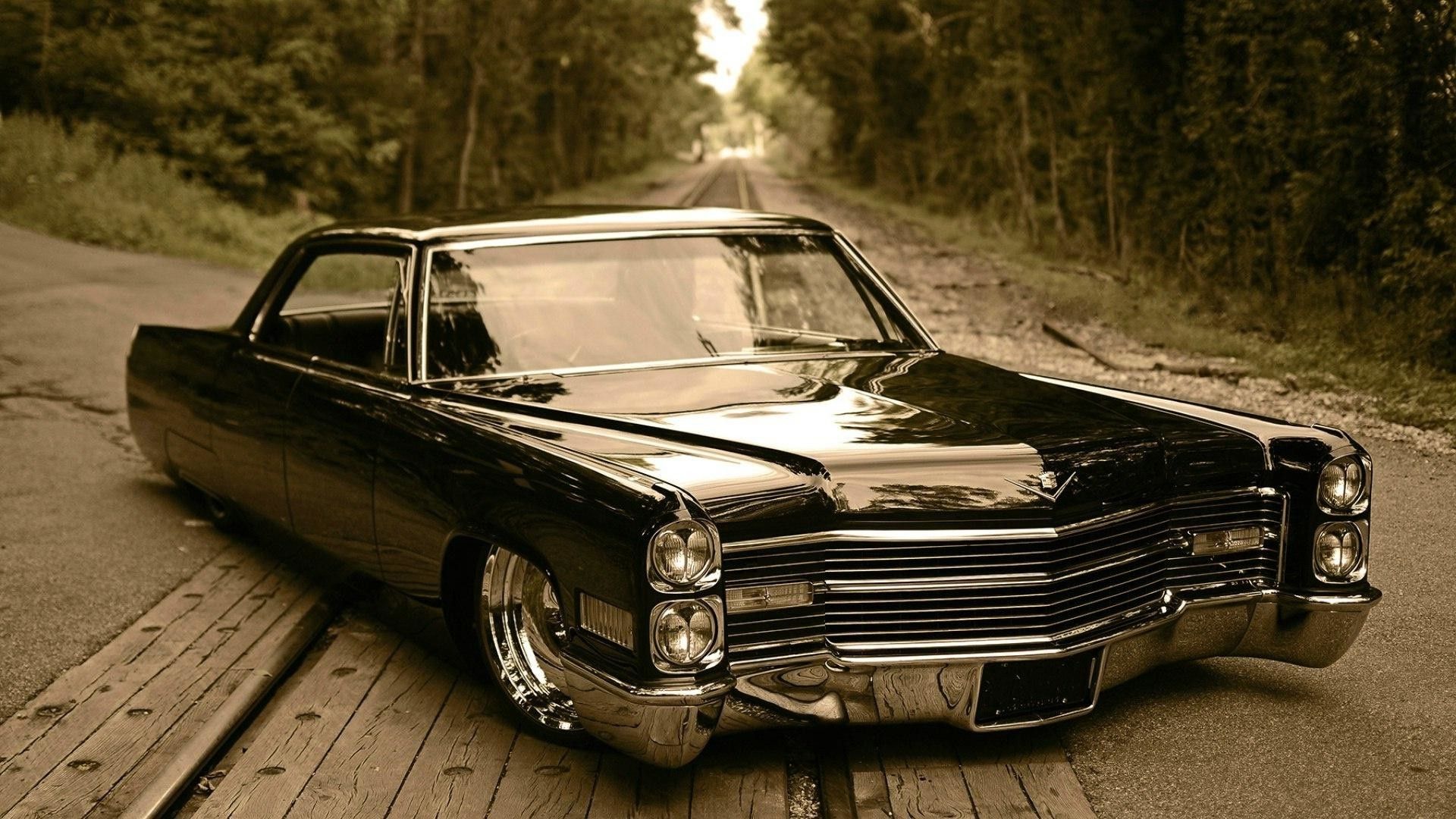 Fuel Your Love for Classic Cars – Discover Timeless Beauty, Power, and Style!